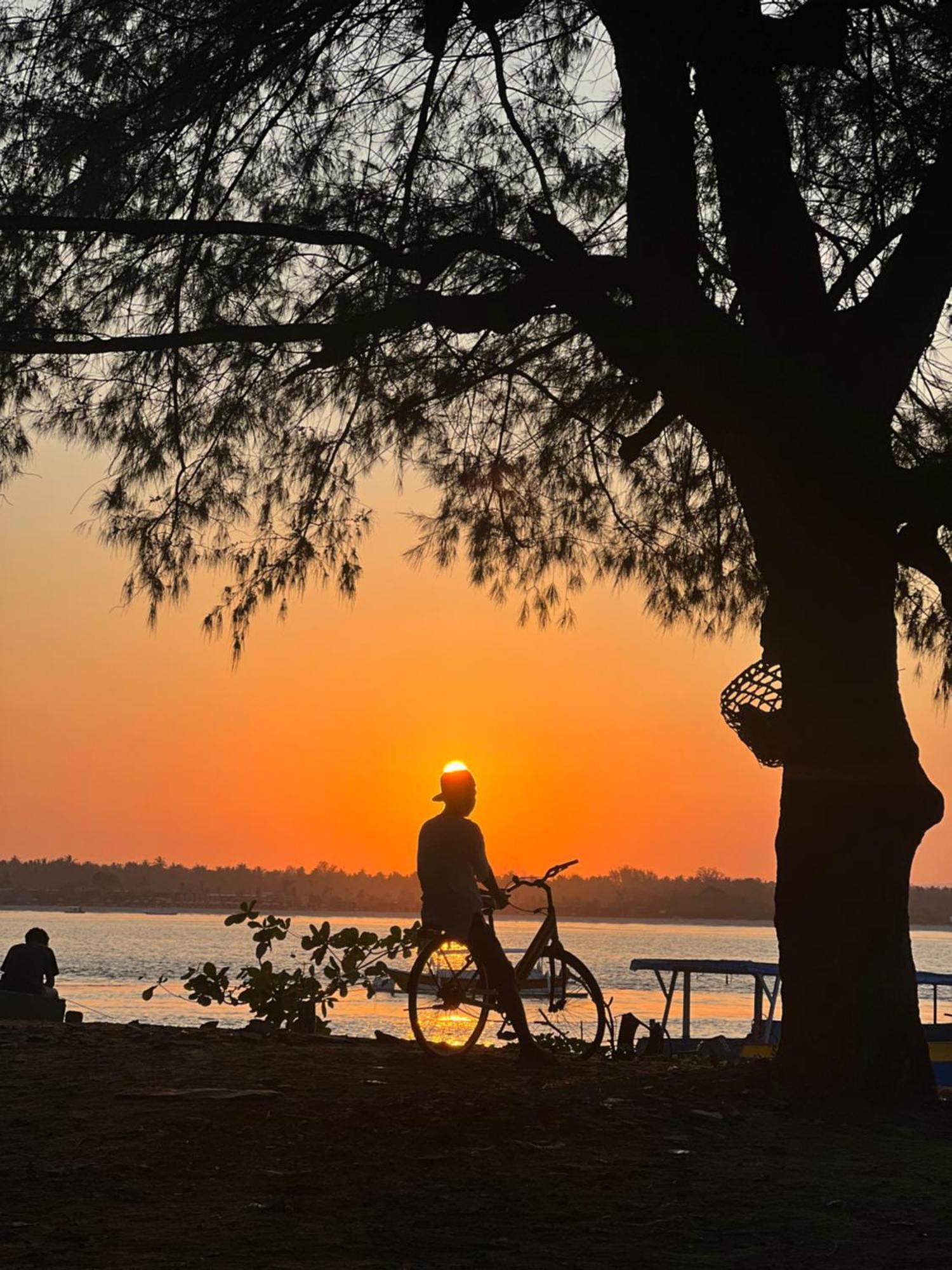 Tropica Gili Total Body Fit - Free Access Gym And Coworking Space Τζίλι Τραγουανγκάν Εξωτερικό φωτογραφία