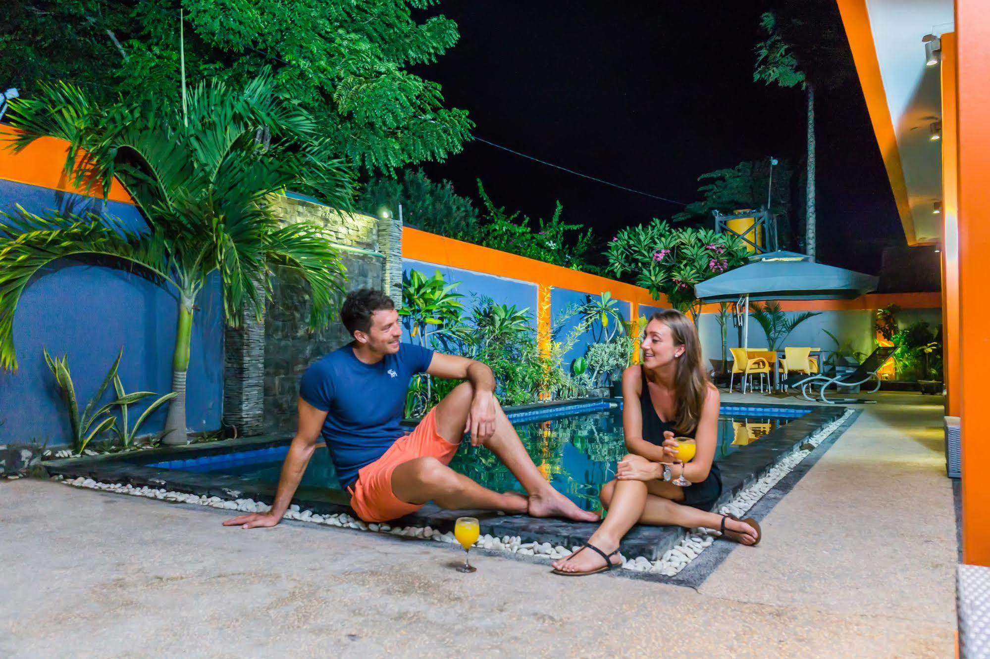 Tropica Gili Total Body Fit - Free Access Gym And Coworking Space Τζίλι Τραγουανγκάν Εξωτερικό φωτογραφία